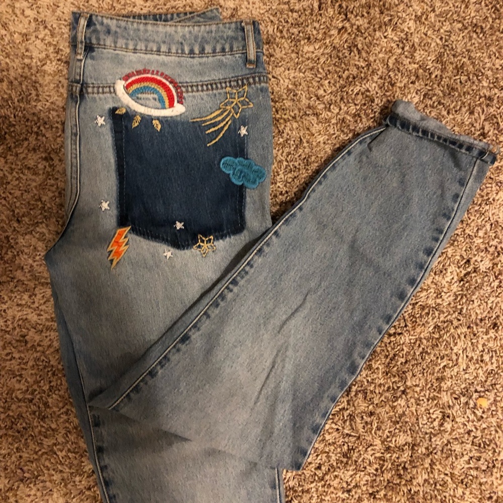 High waisted Embroidered Boyfriend Jeans